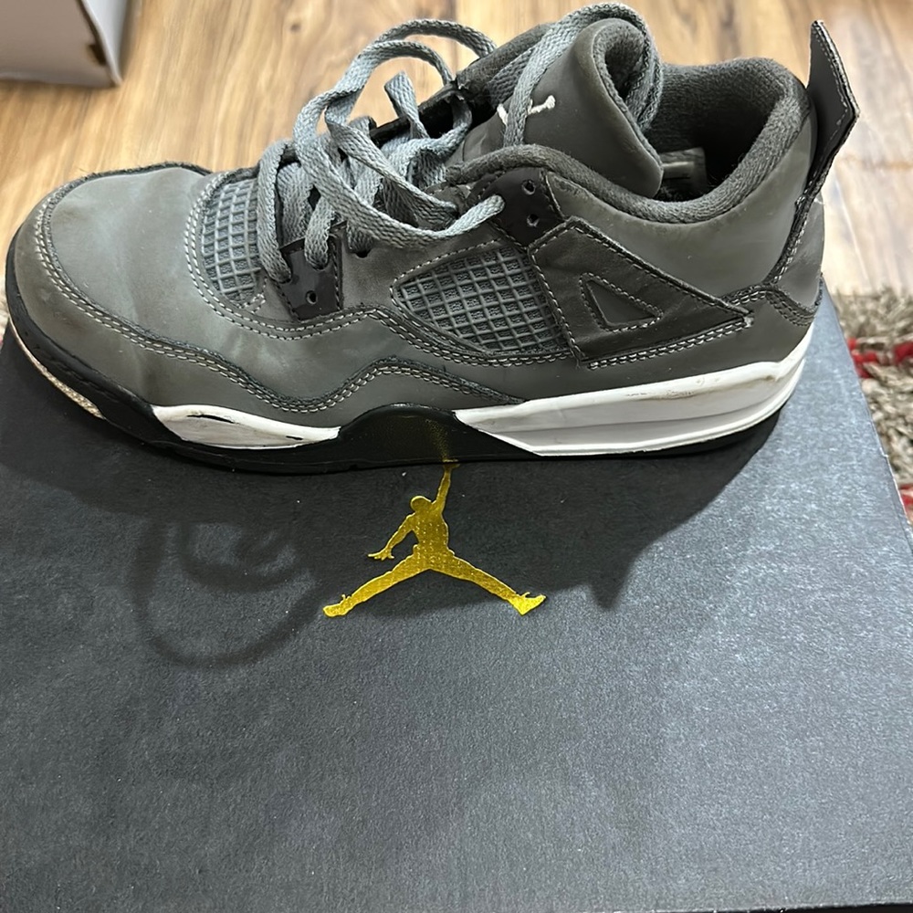 Jordan 4